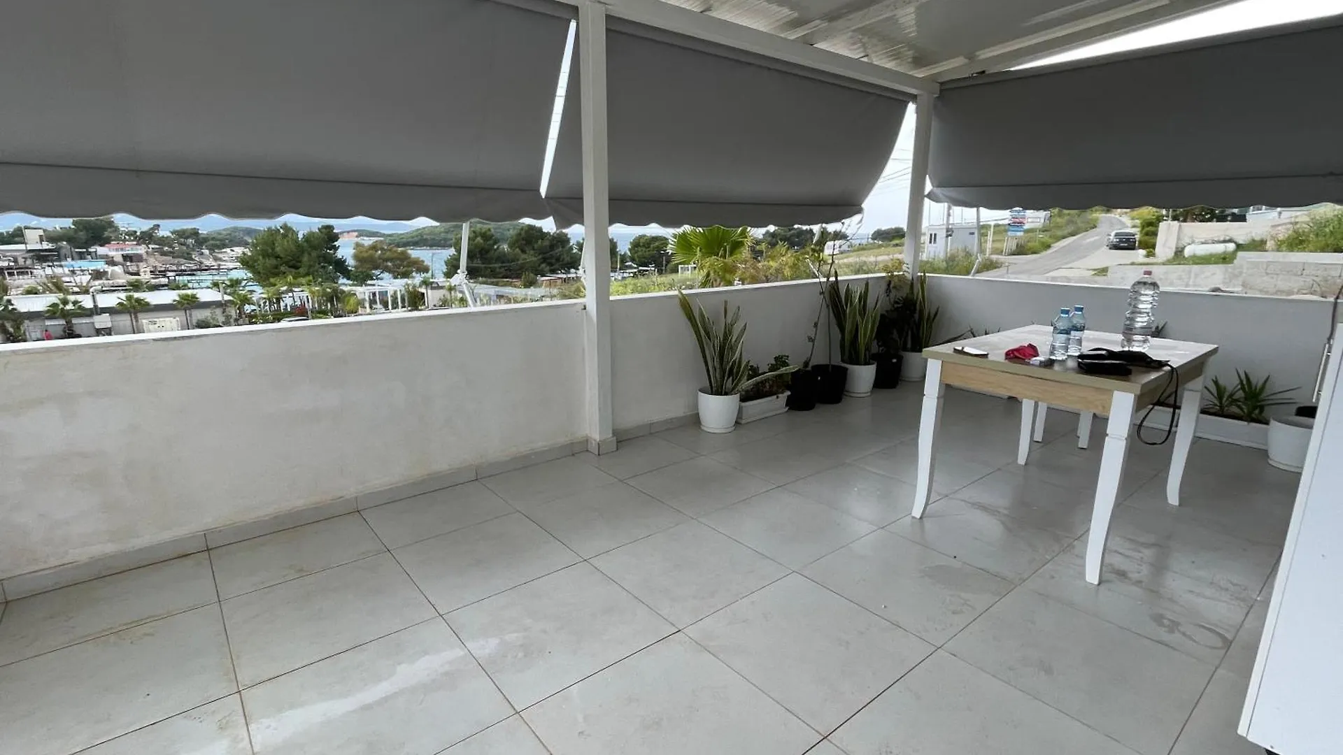 ヴィラ Island'S View Vila クサミル